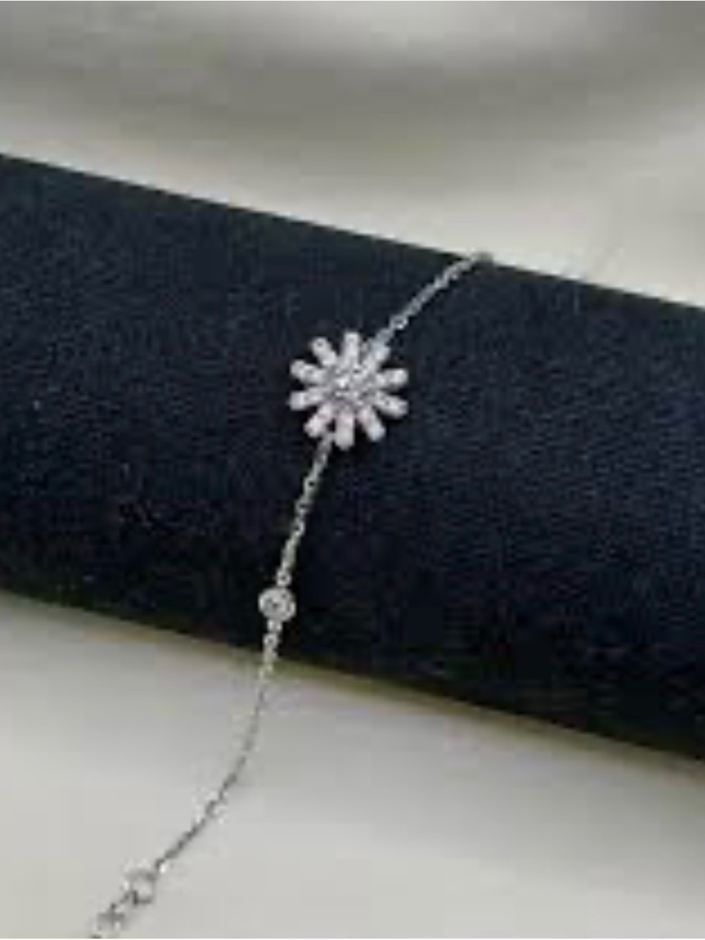 NEW! 14k White Gold Plated Floral Sparkle Bracelet - Delicate Daisy - adjustable